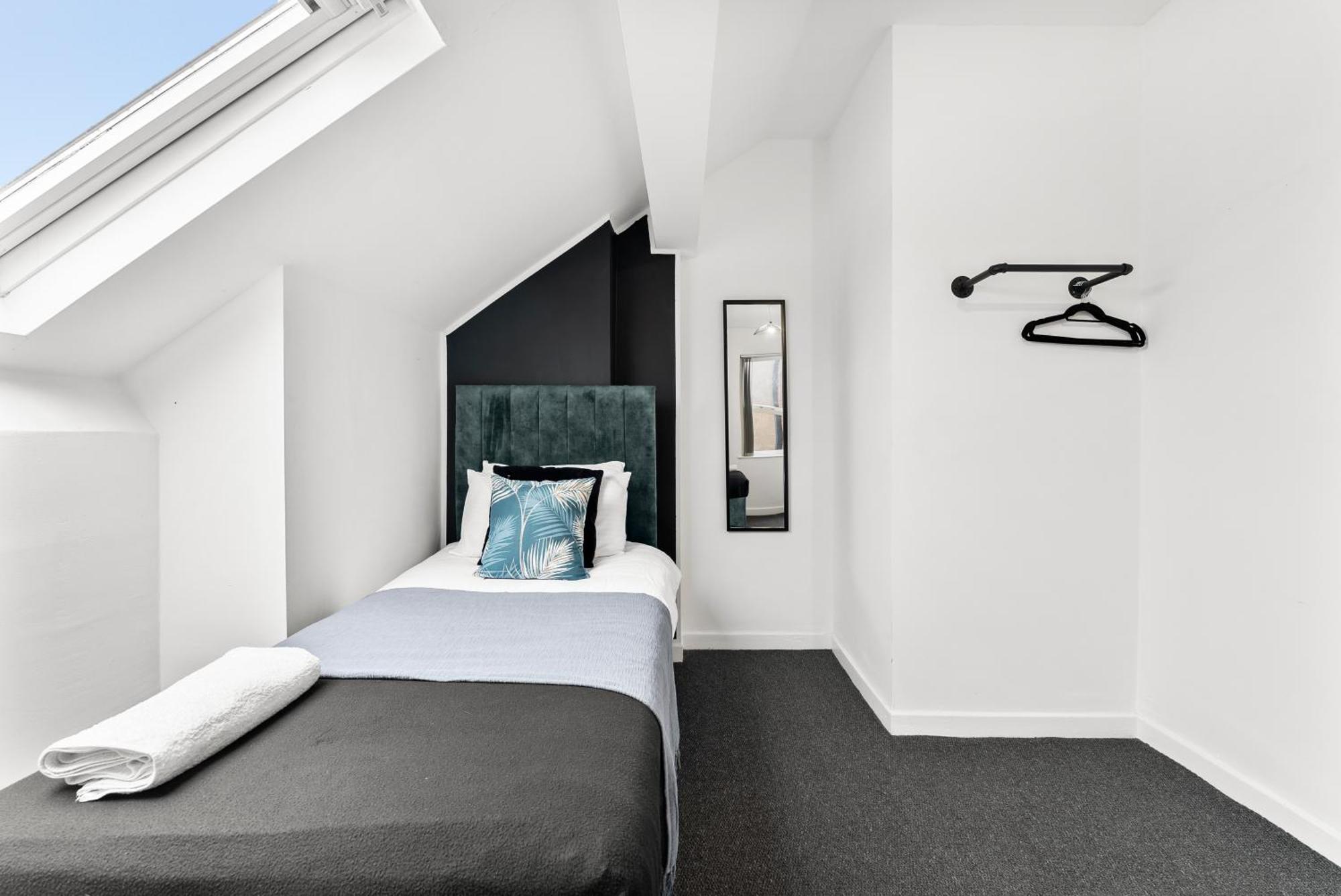 20 Percent Off! Stylish Sheffield Abode Sleeps 12 Leilighet Eksteriør bilde