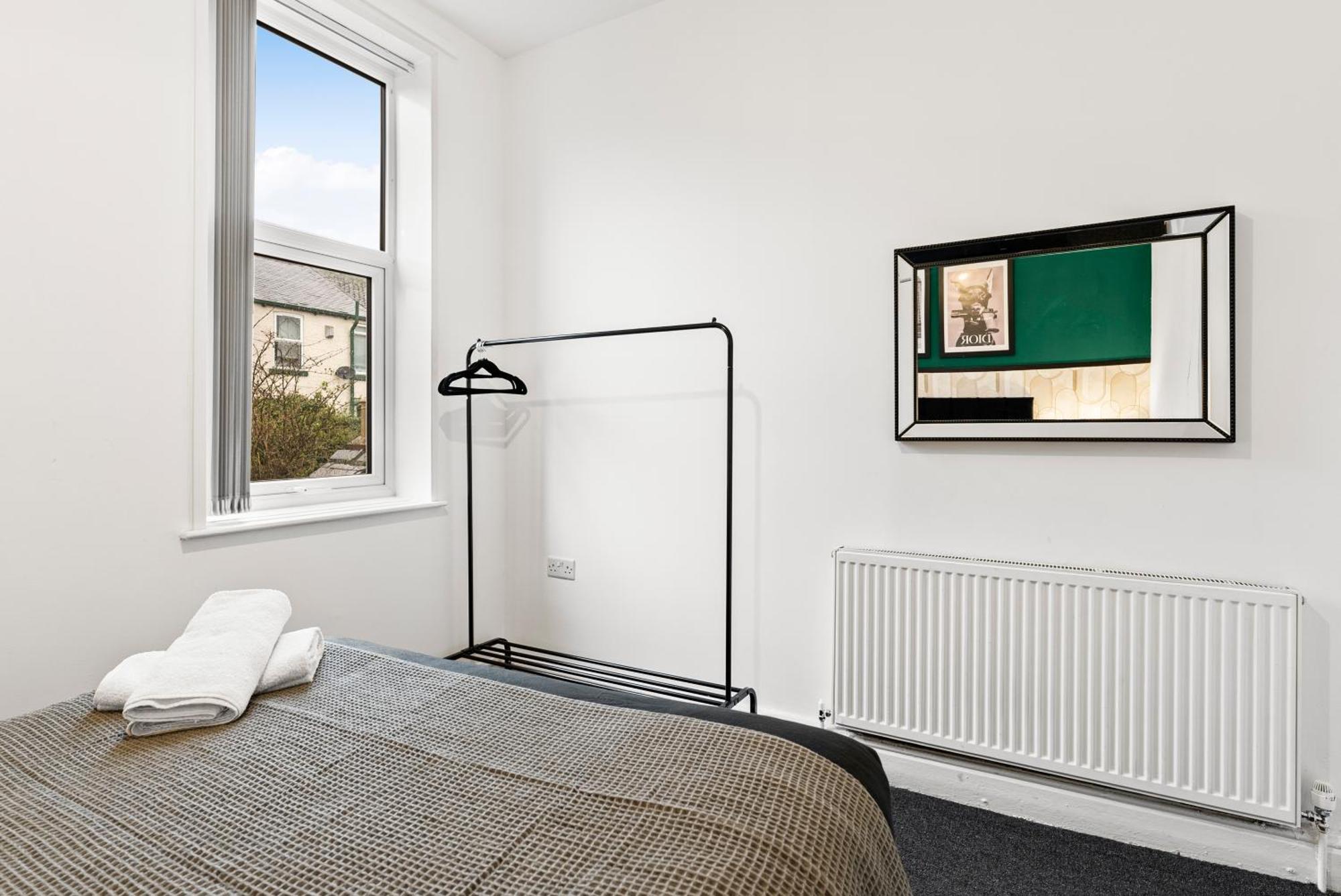 20 Percent Off! Stylish Sheffield Abode Sleeps 12 Leilighet Eksteriør bilde